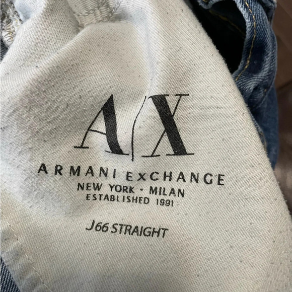 Armani Exchange Women’s 30 Short Straight Leg Denim Jeans - Picture 8 of 8